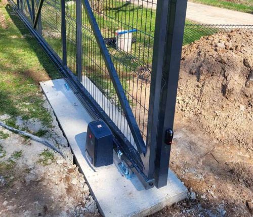 Automatinių vartų montavimas ir pamato betonavimas